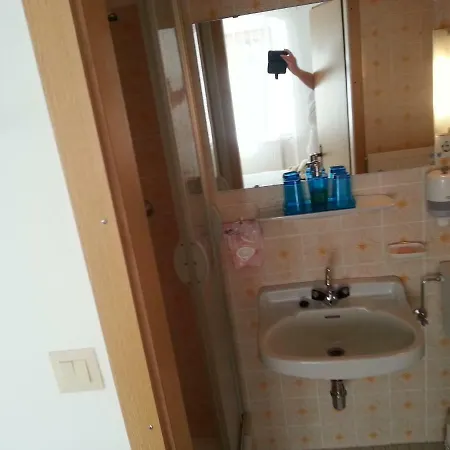 Guest house Dimitrova 2*